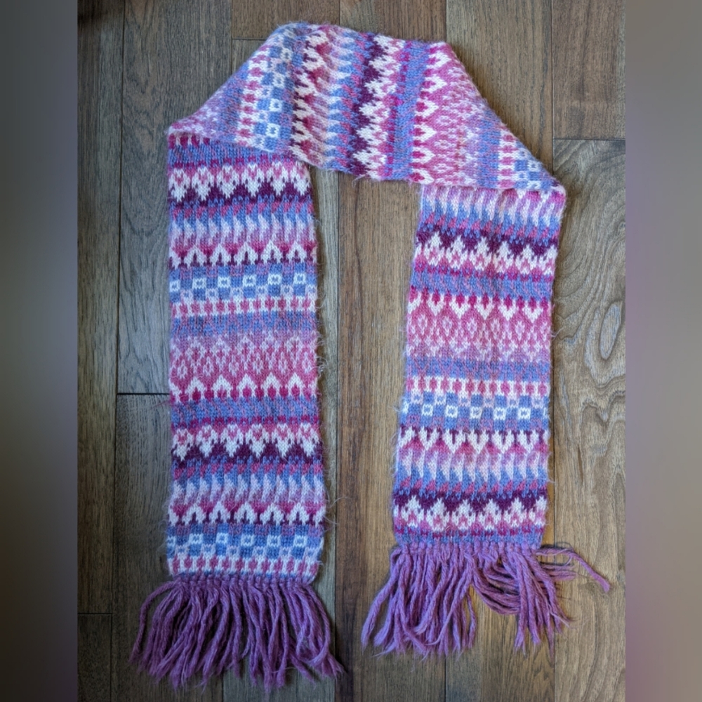 Cozy Vintage 1980s Knit Scarf